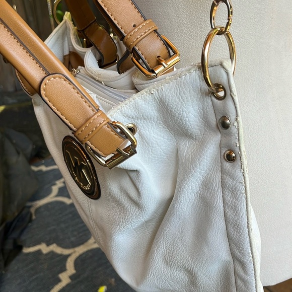 Michael Kors White and Tan Shoulder Bag with Gold Hardware - Picture 6 of 14